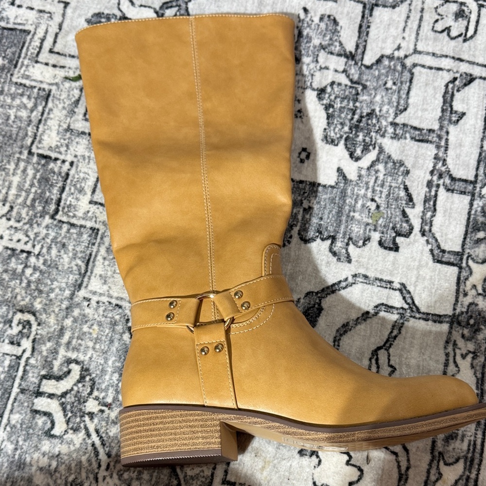 Pierre Dumas Tan Heeled Boots - Picture 3 of 5
